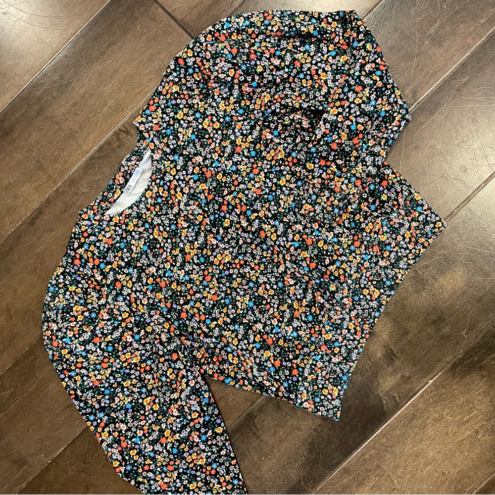 Zara Floral Balloon shoulder top